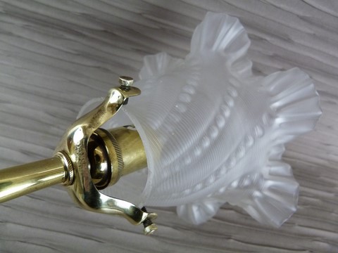 Applique murale ancienne col de cygne laiton et porcelaine tulipe fantaisie