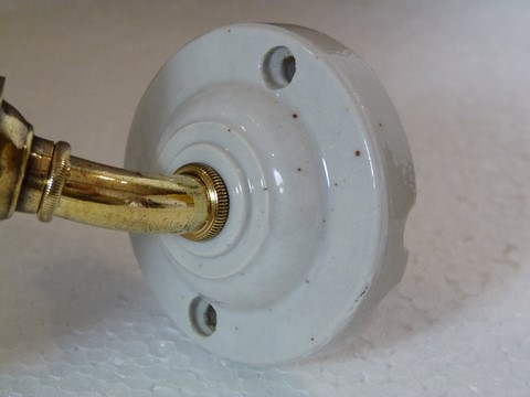 Applique ancienne base courte tulipe boule blanche