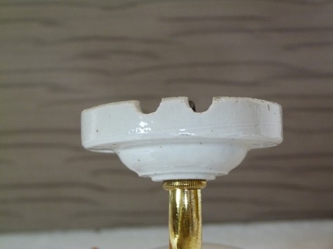 Applique ancienne base courte tulipe boule blanche