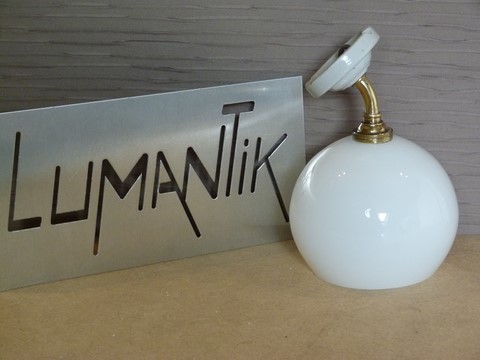 Applique ancienne base courte tulipe boule blanche