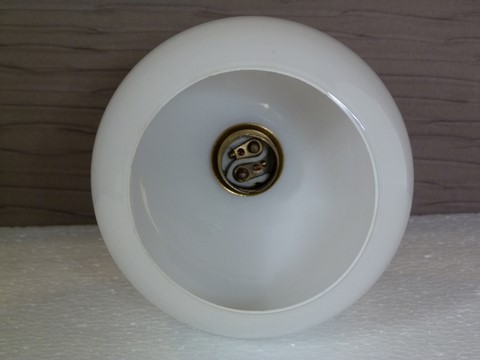 Applique ancienne base courte tulipe boule blanche