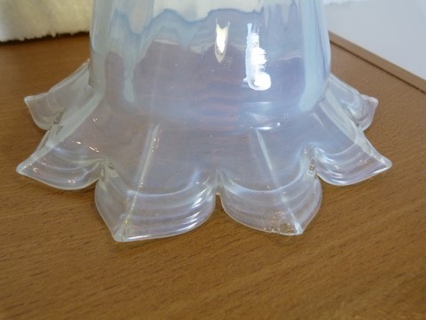 Applique ancienne bronze double feux et 2 tulipes opalescentes fleurs