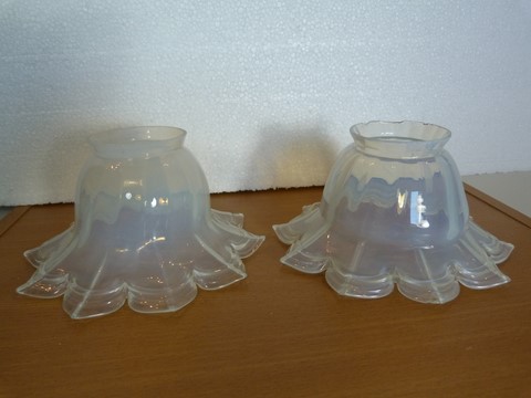 Applique ancienne bronze double feux et 2 tulipes opalescentes fleurs