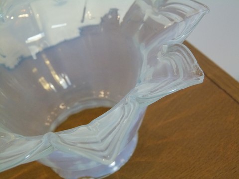 Applique ancienne bronze double feux et 2 tulipes opalescentes fleurs