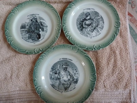 Lot 3 anciennes assiettes parlantes porcelaine Gien