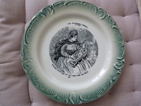 Lot 3 anciennes assiettes parlantes porcelaine Gien