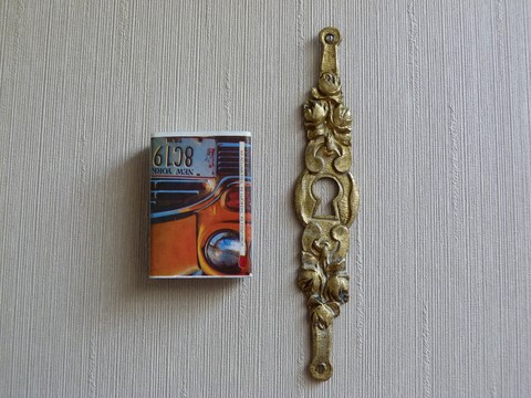 Entrée clé ancienne florale pour serrure bronze 