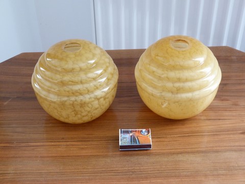 Anciens globes mouchetés clichy caramel lot 2