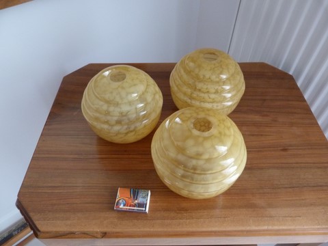 Globes anciens mouchetés clichy lot 3