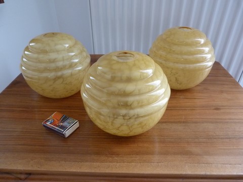 Globes anciens mouchetés clichy lot 3
