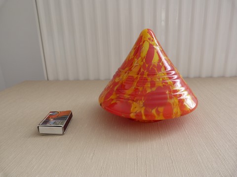 Globe ancien conique année 60-70 multicolore