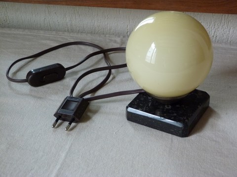 Lampe de chevet boule