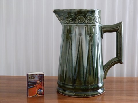 Pichet à eau art nouveau marque papillon LG Vierzon