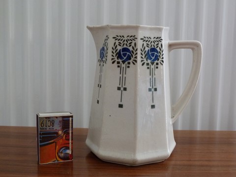 Ancien pot à lait art déco porcelaine