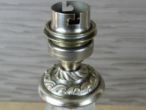 Ancien pied de lampe verre opaque douille nickelée art déco