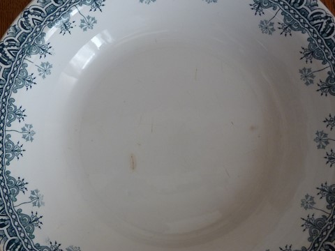 Plat rond et creux ancien St Amand Hamage XIX ème