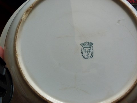 Plat rond et creux ancien St Amand Hamage XIX ème