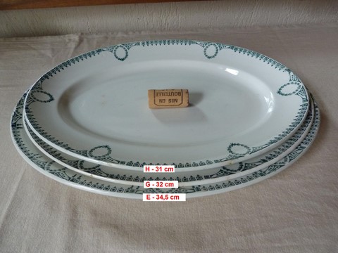 Ancien plat ovale Ceranord St Amand N°418 long 32 cm