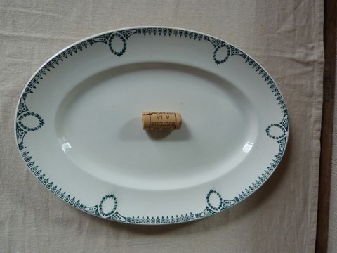 Ancien plat ovale Ceranord St Amand N°418 long 32 cm