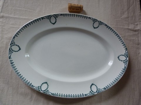 Ancien plat ovale Ceranord St Amand N°418 long 32 cm