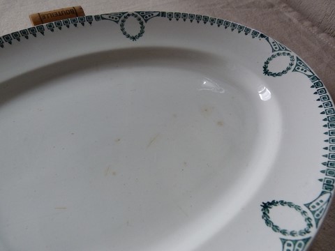 Plat de service ovale ancien Ceranord St Amand N°418 long 31 cm