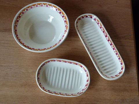 Lot porte savon et porte peigne ancien Céranord St Amand