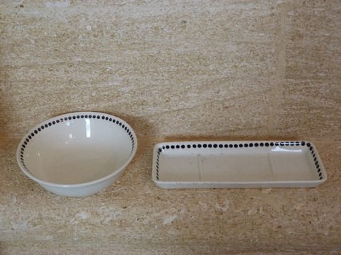 Lot ancien porte peigne et éponge céramique