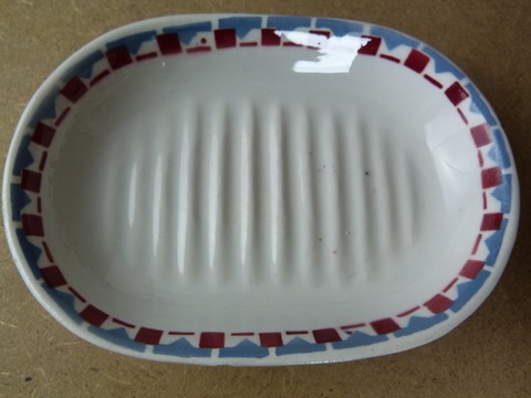 Lot 1 porte éponge et porte savon ancien Céranord St Amand