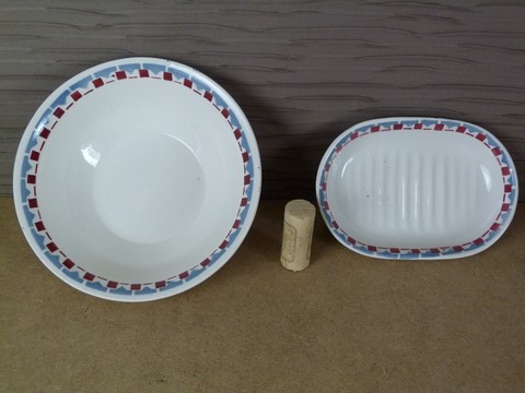 Lot 1 porte éponge et porte savon ancien Céranord St Amand