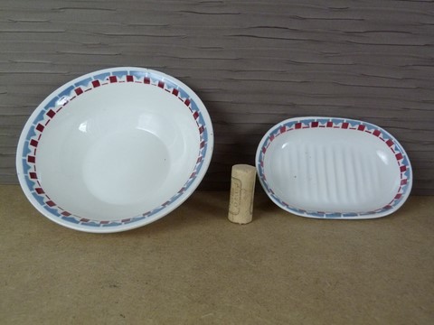 Lot 1 porte éponge et porte savon ancien Céranord St Amand