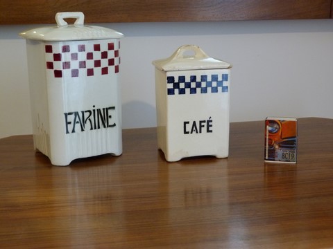 Lot 2 anciens pots à épices façon lustucru farine café