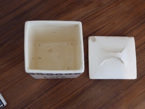 Lot 2 anciens pots à épices façon lustucru farine café