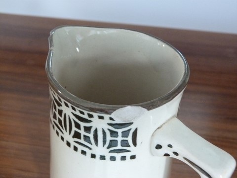 Ancien petit pot à lait pichet