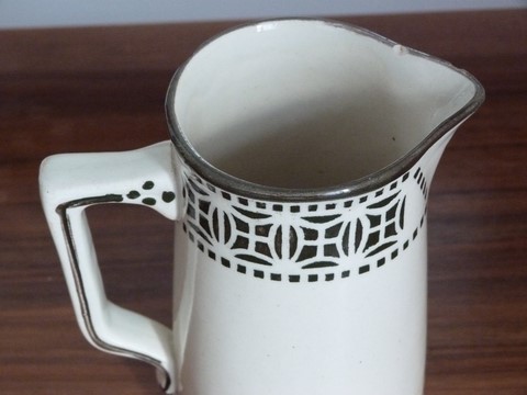 Ancien petit pot à lait pichet