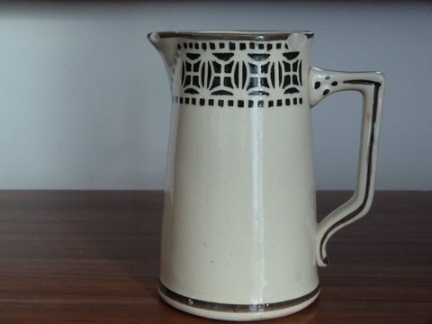Ancien petit pot à lait pichet