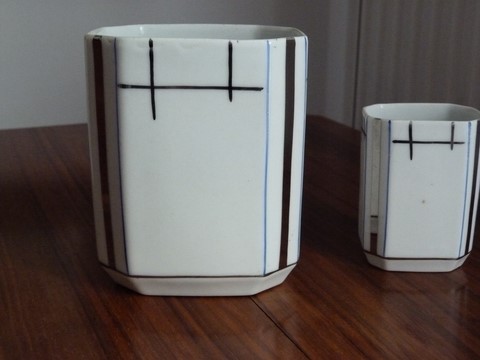 Lot 2 pots à épices porcelaine année 40-50