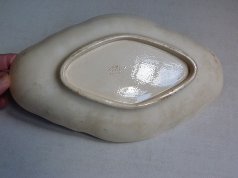 Ancien ravier de service Longchamp Terre de Fer modèle Figues