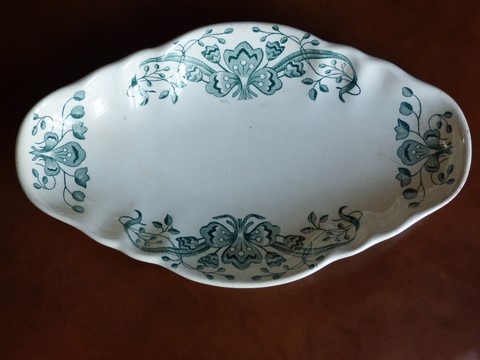 Ancien ravier de service Longchamp Terre de Fer modèle Figues