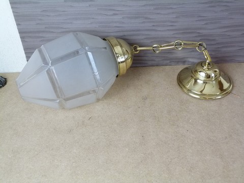 Suspension ancienne chaine laiton et globe obus art déco