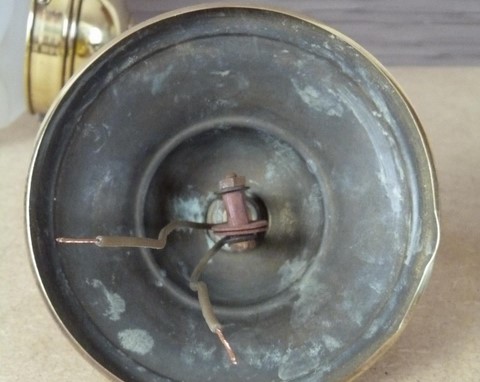 Suspension ancienne chaine laiton et globe obus art déco