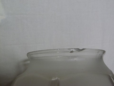 Suspension ancienne chaine laiton et globe obus art déco