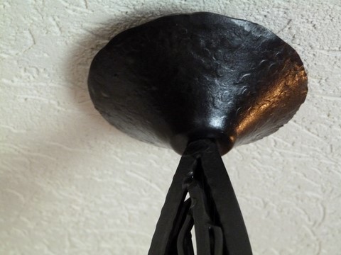 Ancienne suspension fer forgé et globe motif géométrique art déco Fournet ?