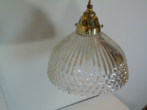 Suspension ancienne griffe laiton et verre holophane