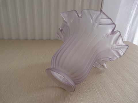 Tulipe violette ancienne verre en pétales art nouveau 