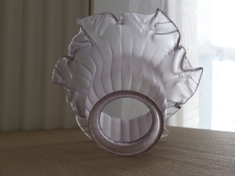 Tulipe violette ancienne verre en pétales art nouveau 