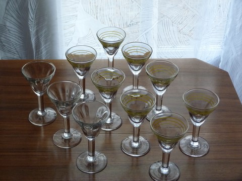 Anciens verres bistrot apéritif liqueur lot de 11