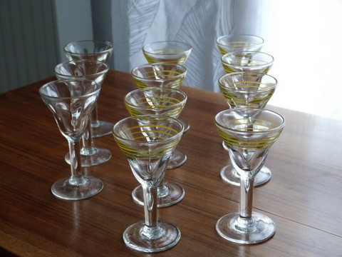 Anciens verres bistrot apéritif liqueur lot de 11