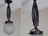 Ancienne suspension fer forgé et globe motif géométrique art déco Fournet ?